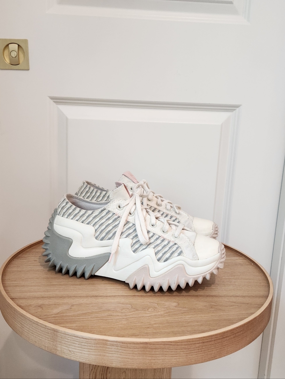Converse Chuck Taylor Run Star Motion Platform Crafted Low Sneakers In Egret - Picture 7 of 9